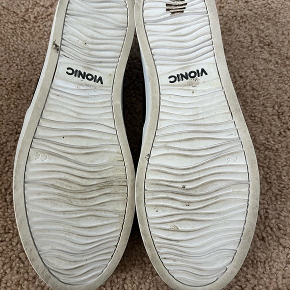 Vionic Women’s Slip On Shoes size 8 - Picture 6 of 6